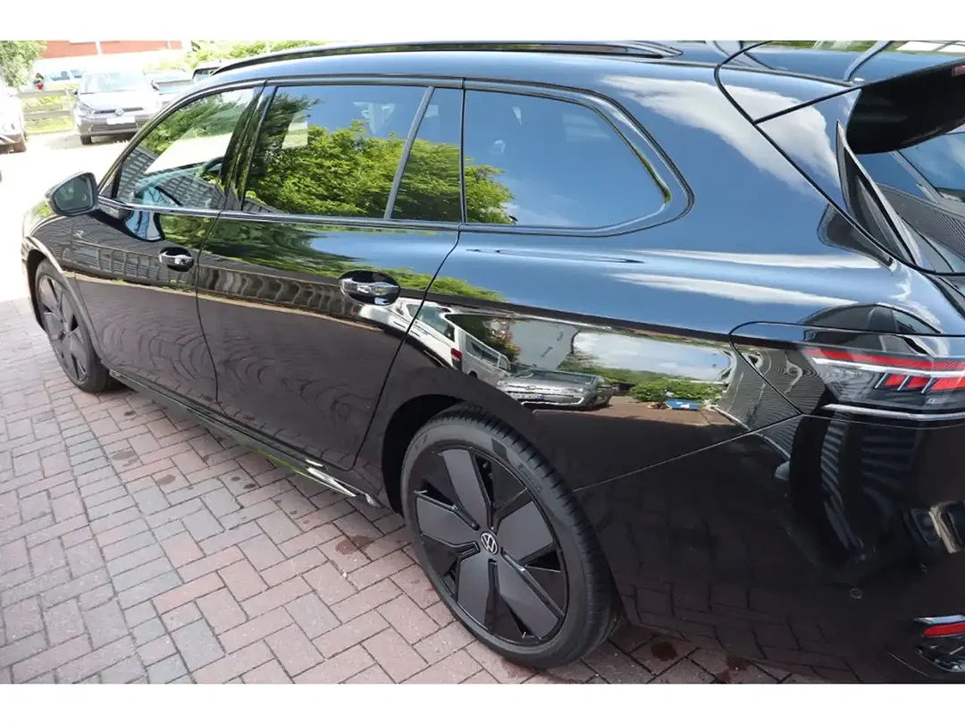 Volkswagen Passat Variant - Thumbnail 12