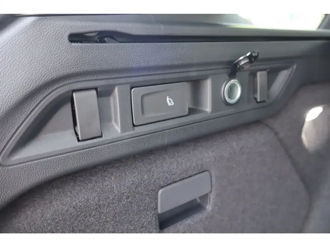 Volkswagen Passat Variant - Thumbnail 8