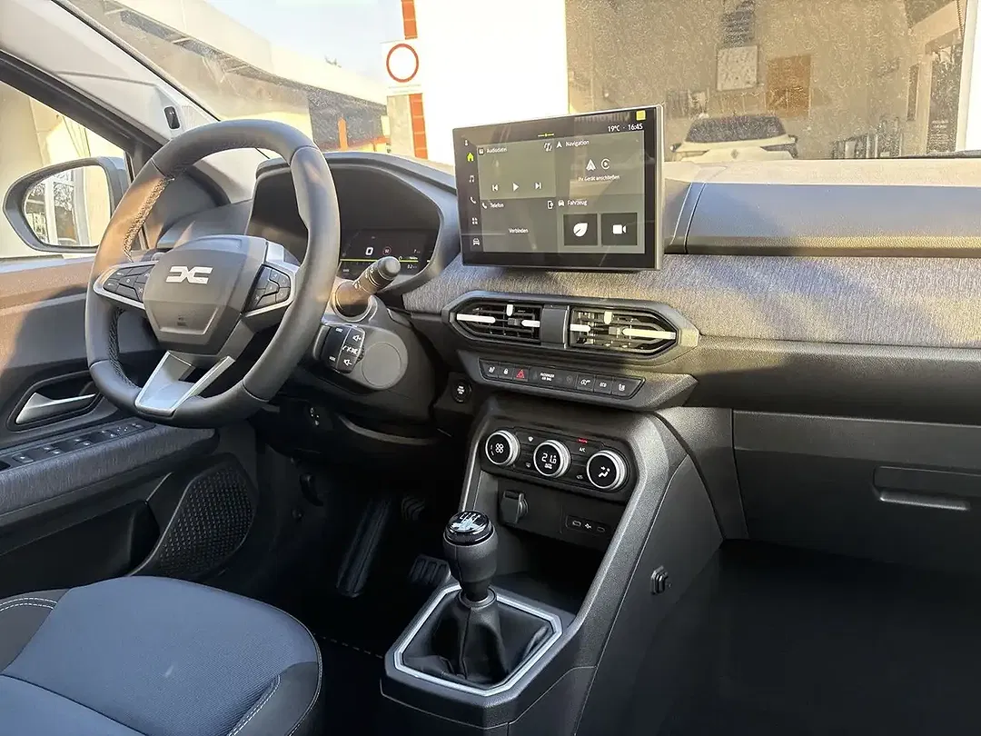 Dacia Sandero - Thumbnail 13