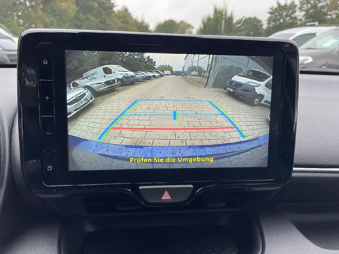Mazda 2 - Thumbnail 11