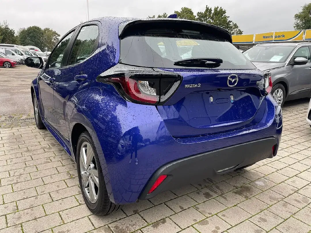 Mazda 2 - Thumbnail 3