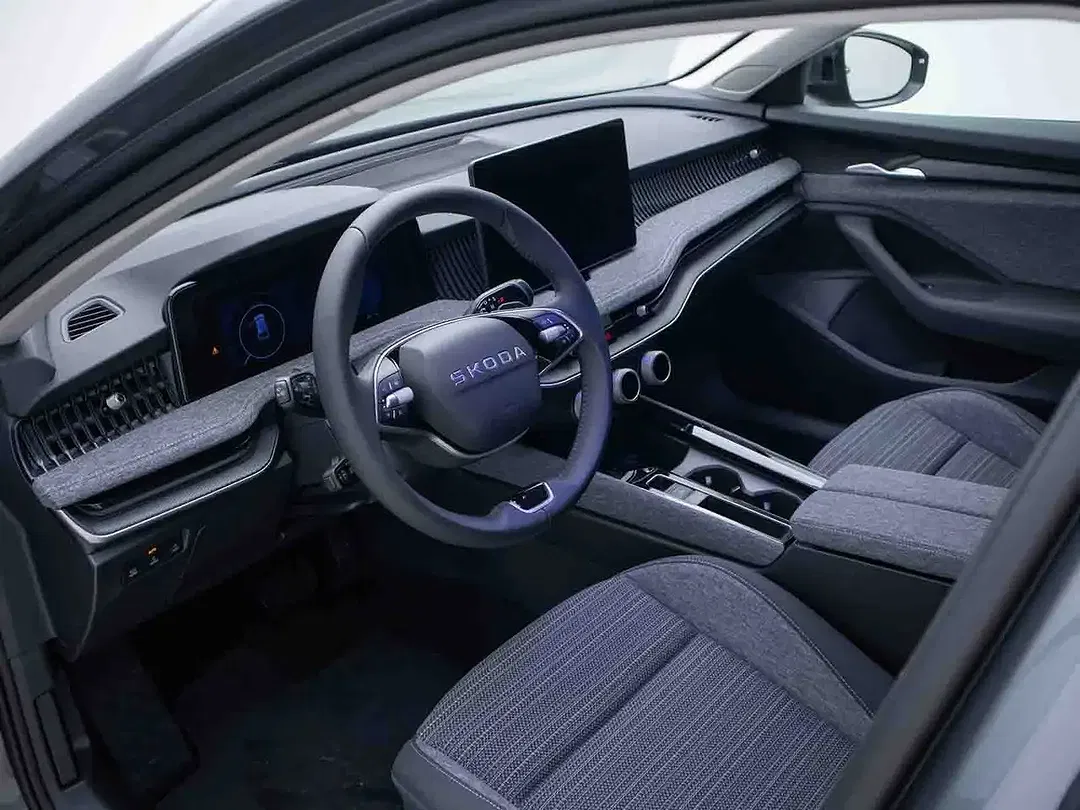 Skoda Superb - Thumbnail 11
