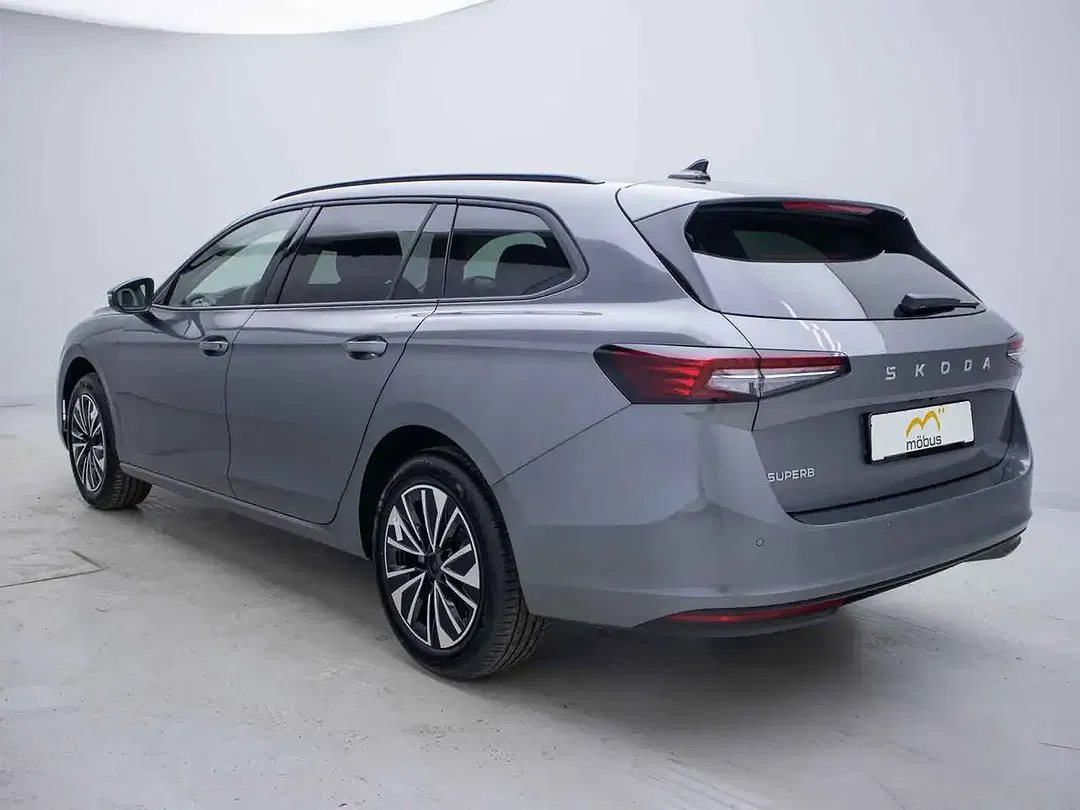 Skoda Superb - Thumbnail 4