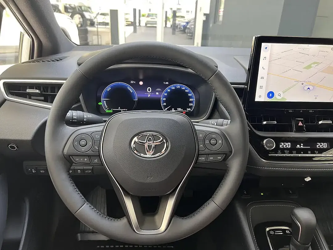 Toyota Corolla - Thumbnail 4