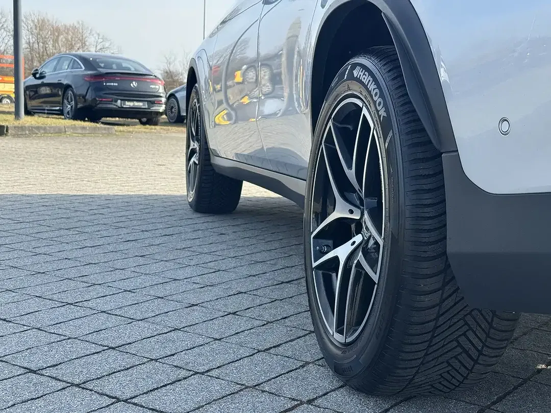 Mercedes-Benz GLC 250 - Thumbnail 20