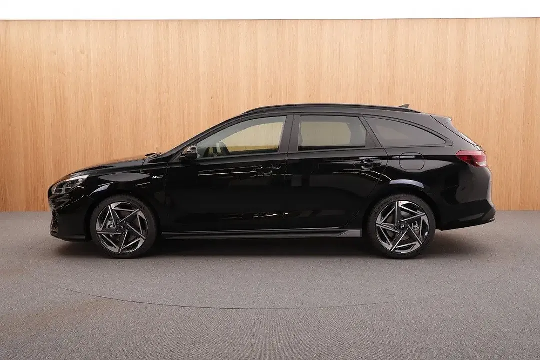 Hyundai i30 - Thumbnail 2