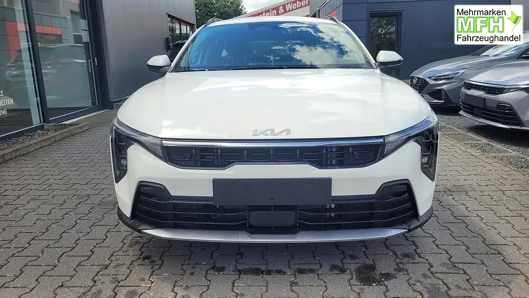 Kia K4 - Thumbnail 2