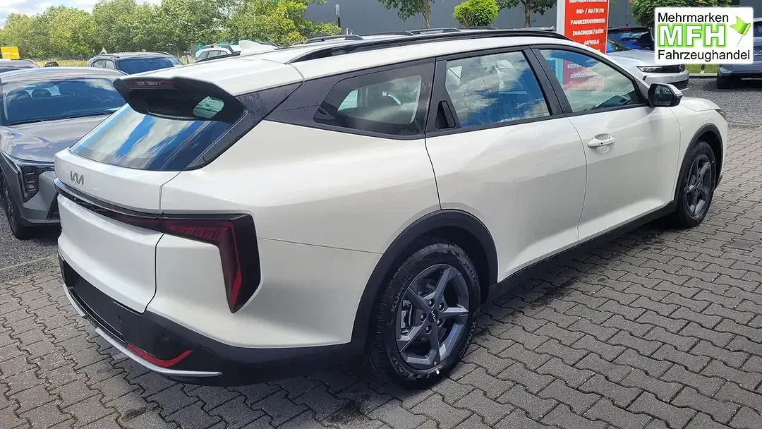 Kia K4 - Thumbnail 4