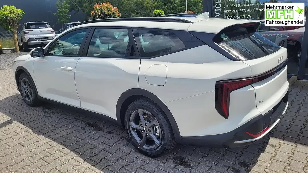 Kia K4 - Thumbnail 6