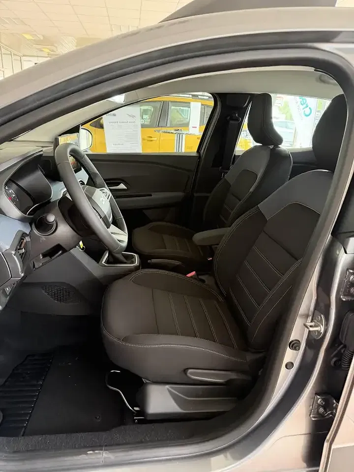 Dacia Sandero - Thumbnail 13