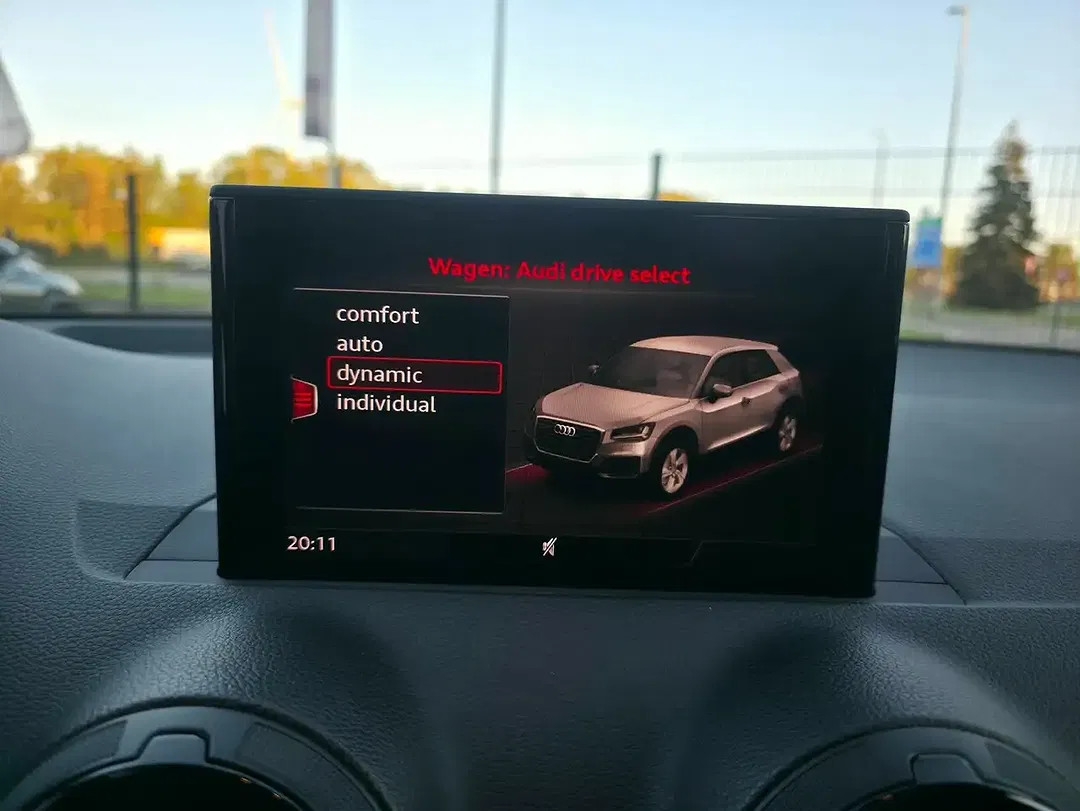 Audi Q2 - Thumbnail 18