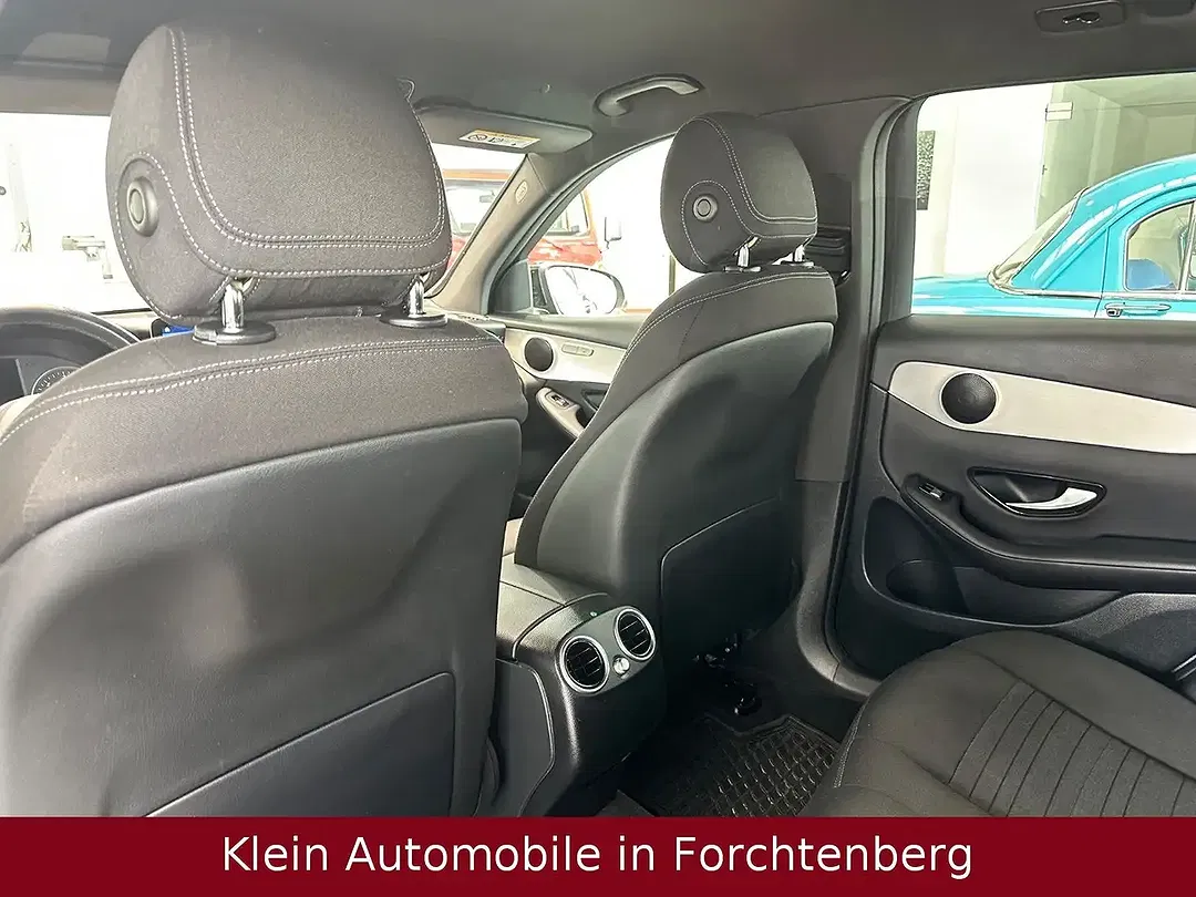 Mercedes-Benz GLC 300 - Thumbnail 13