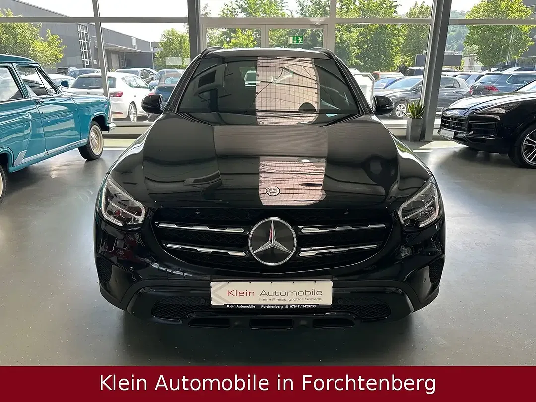 Mercedes-Benz GLC 300 - Thumbnail 2