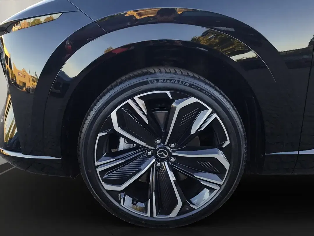 Mazda CX-6e - Thumbnail 8