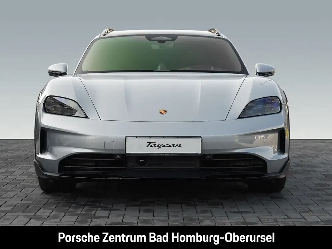 Porsche Taycan - Thumbnail 4