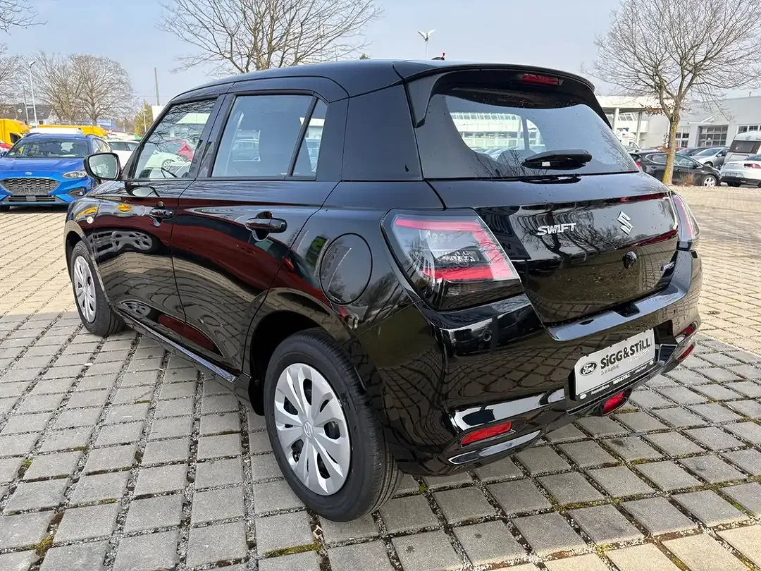 Suzuki Swift - Thumbnail 4