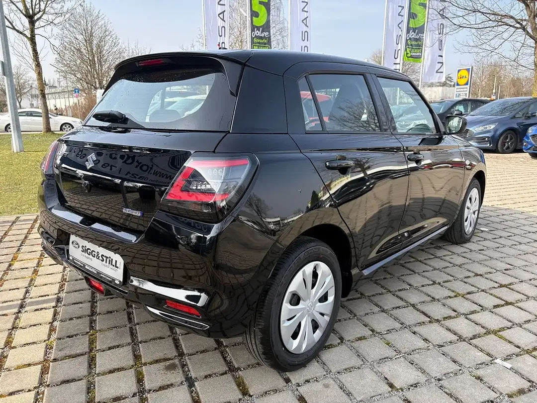 Suzuki Swift - Thumbnail 5