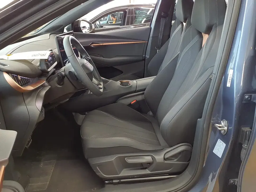 CUPRA Tavascan - Thumbnail 5
