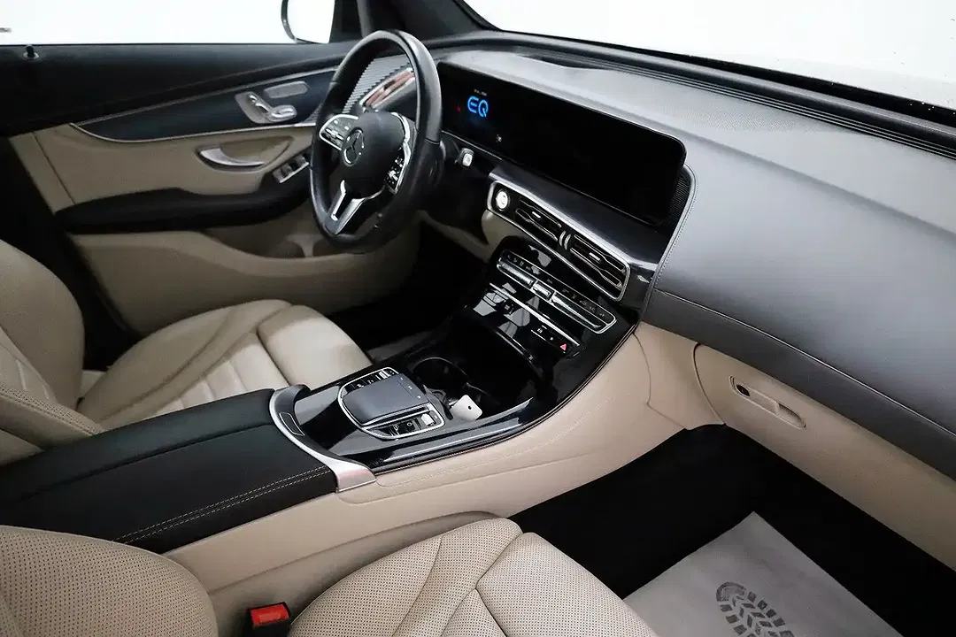 Mercedes-Benz EQC 400 - Thumbnail 16