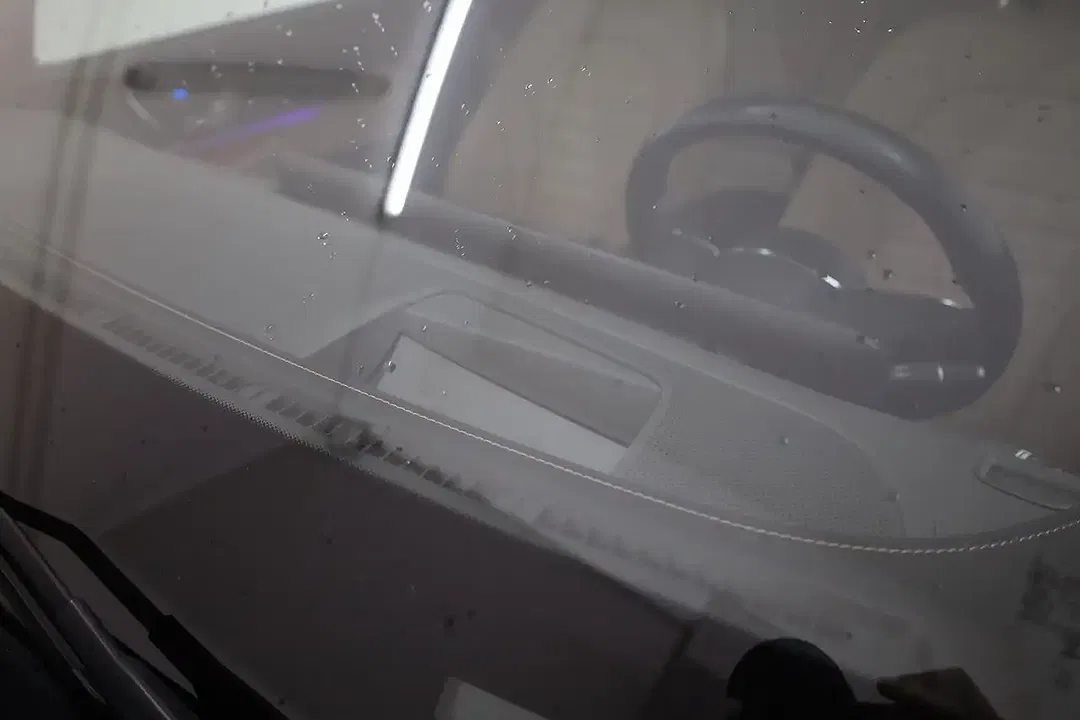 Mercedes-Benz EQC 400 - Thumbnail 17