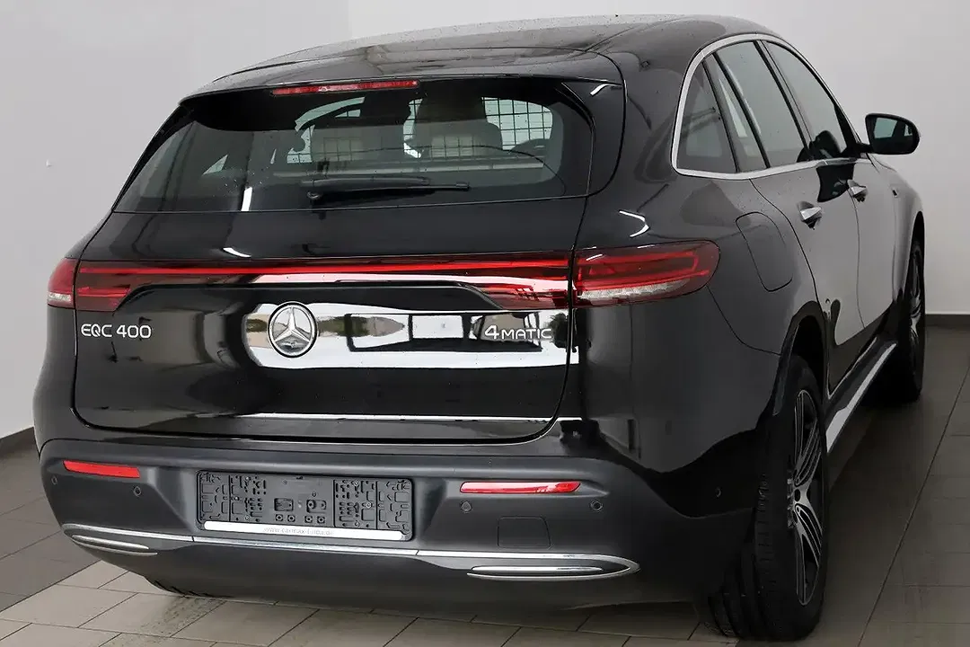 Mercedes-Benz EQC 400 - Thumbnail 2
