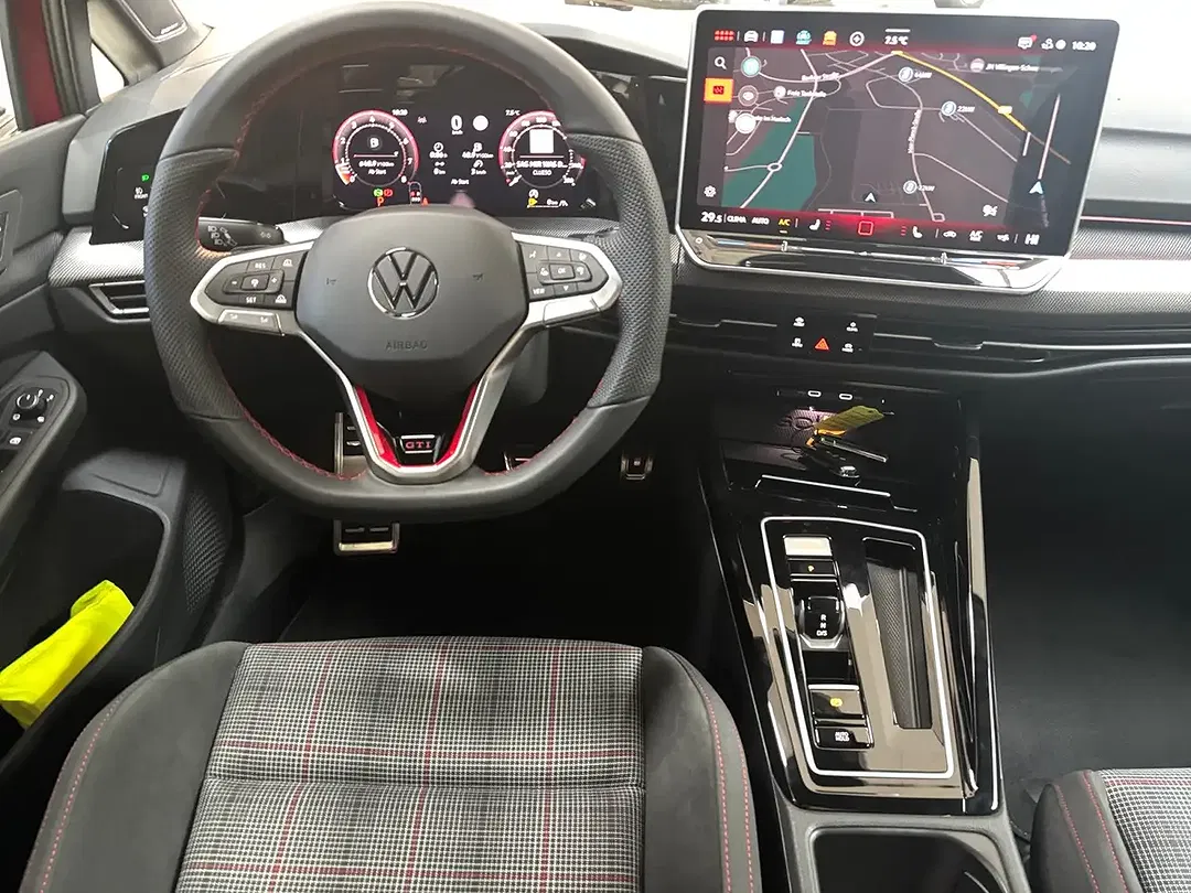 Volkswagen Golf GTI - Thumbnail 9