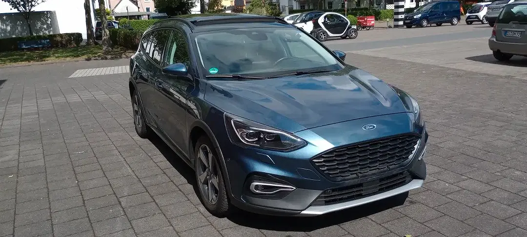 Ford Focus - Thumbnail 14