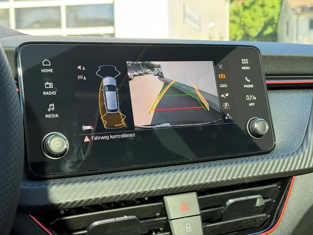 Skoda Kamiq - Thumbnail 9