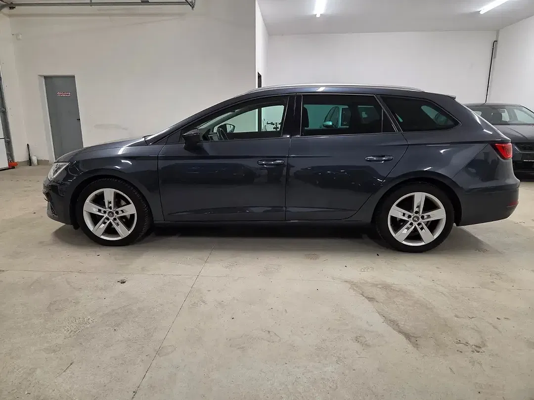 SEAT Leon - Thumbnail 3