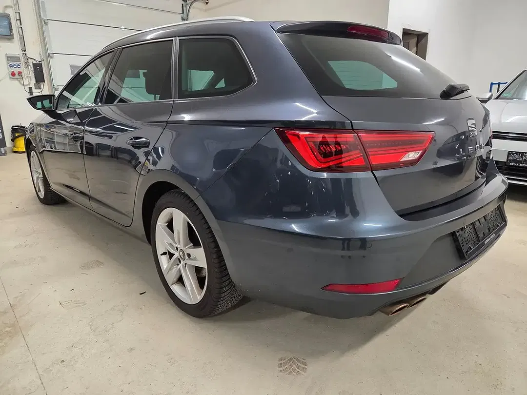 SEAT Leon - Thumbnail 4