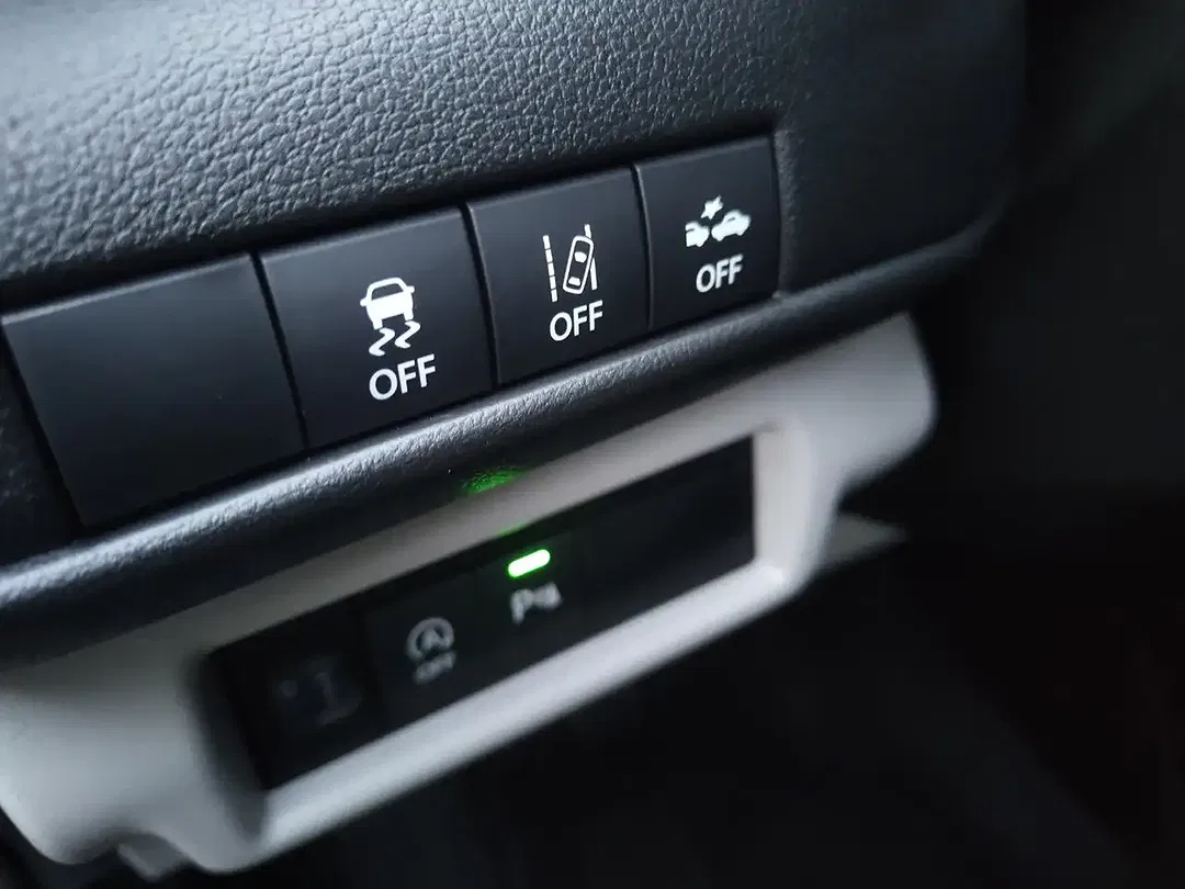 Suzuki Swift - Thumbnail 13