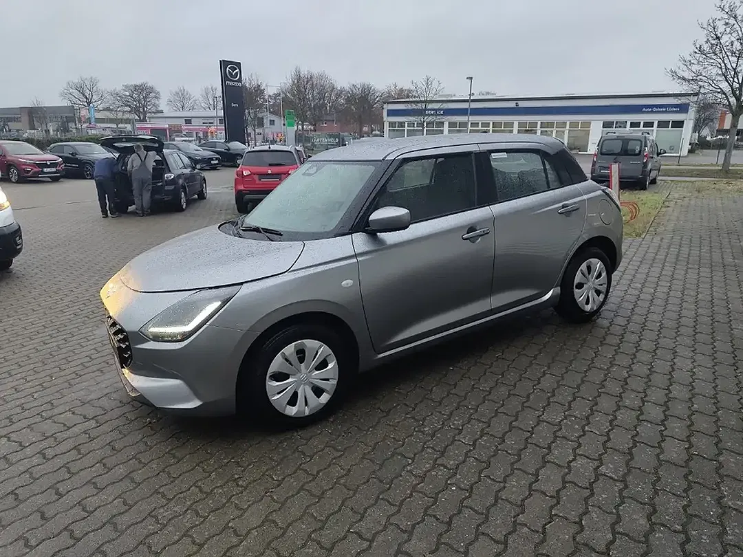 Suzuki Swift - Thumbnail 2