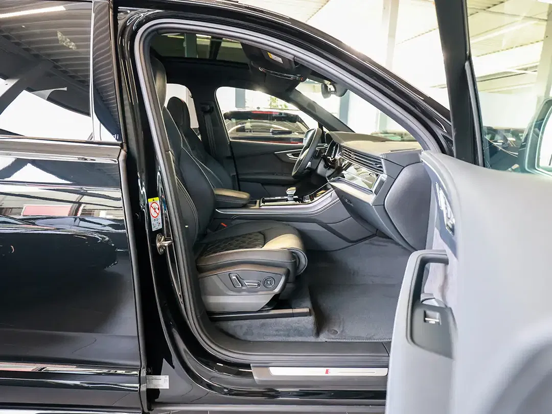 Audi Q7 - Thumbnail 2