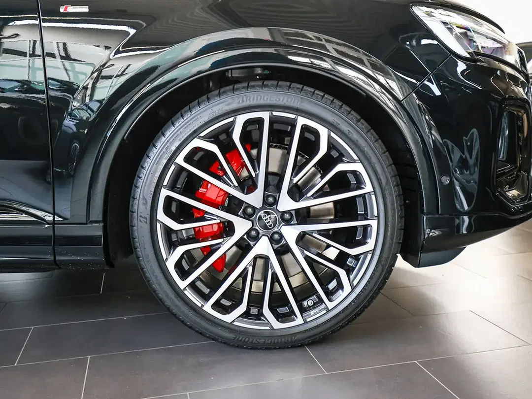 Audi Q7 - Thumbnail 5