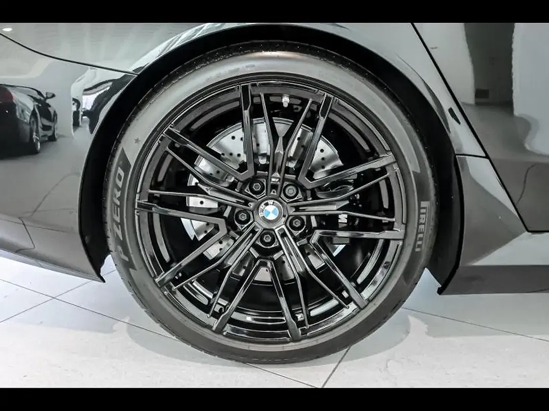 BMW M5 - Thumbnail 8