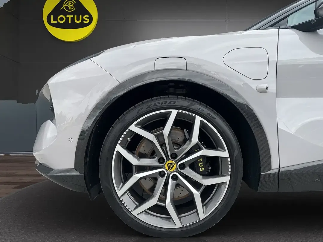 Lotus Eletre - Thumbnail 10