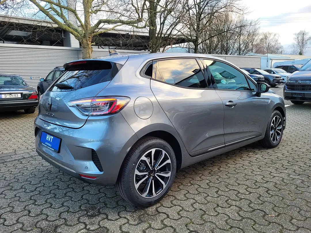 Renault Clio - Thumbnail 10