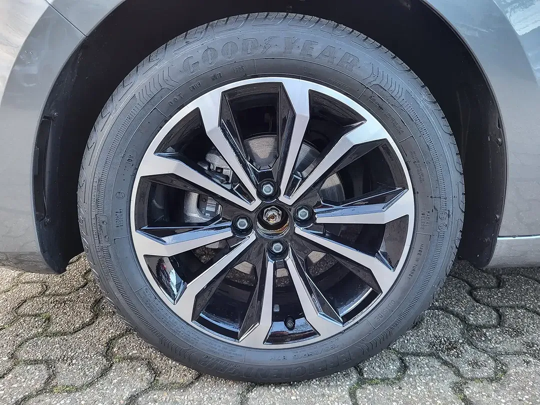 Renault Clio - Thumbnail 6