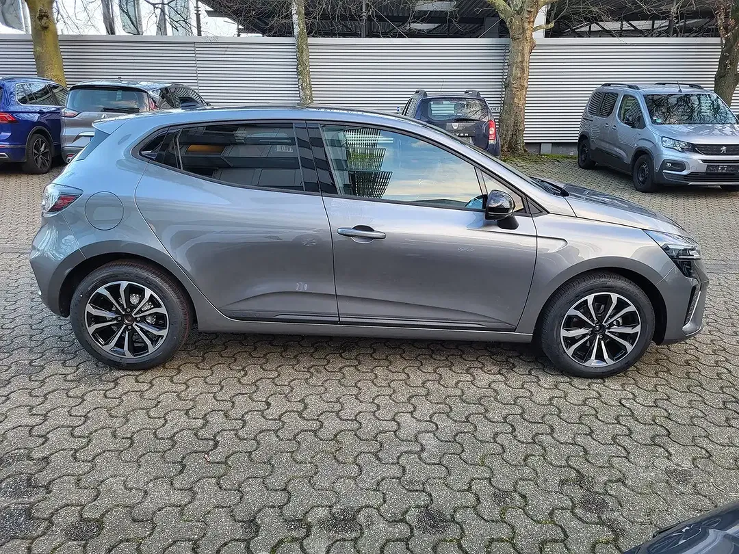 Renault Clio - Thumbnail 7