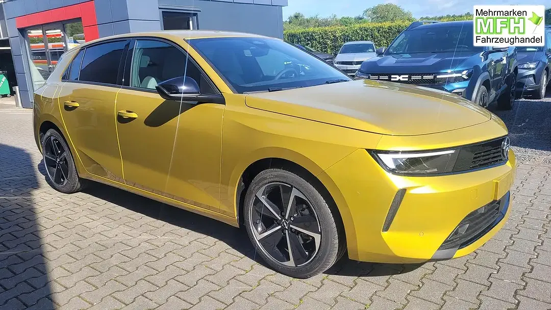 Opel Astra - Thumbnail 3