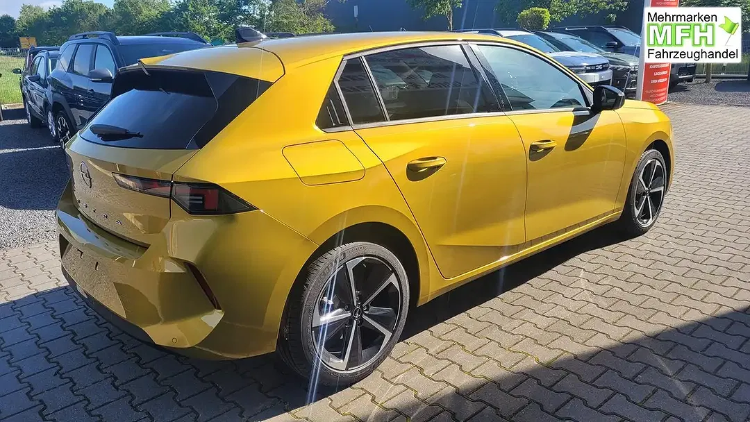 Opel Astra - Thumbnail 4