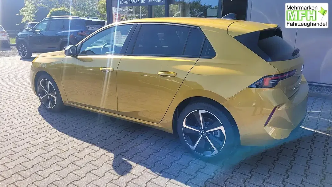 Opel Astra - Thumbnail 6
