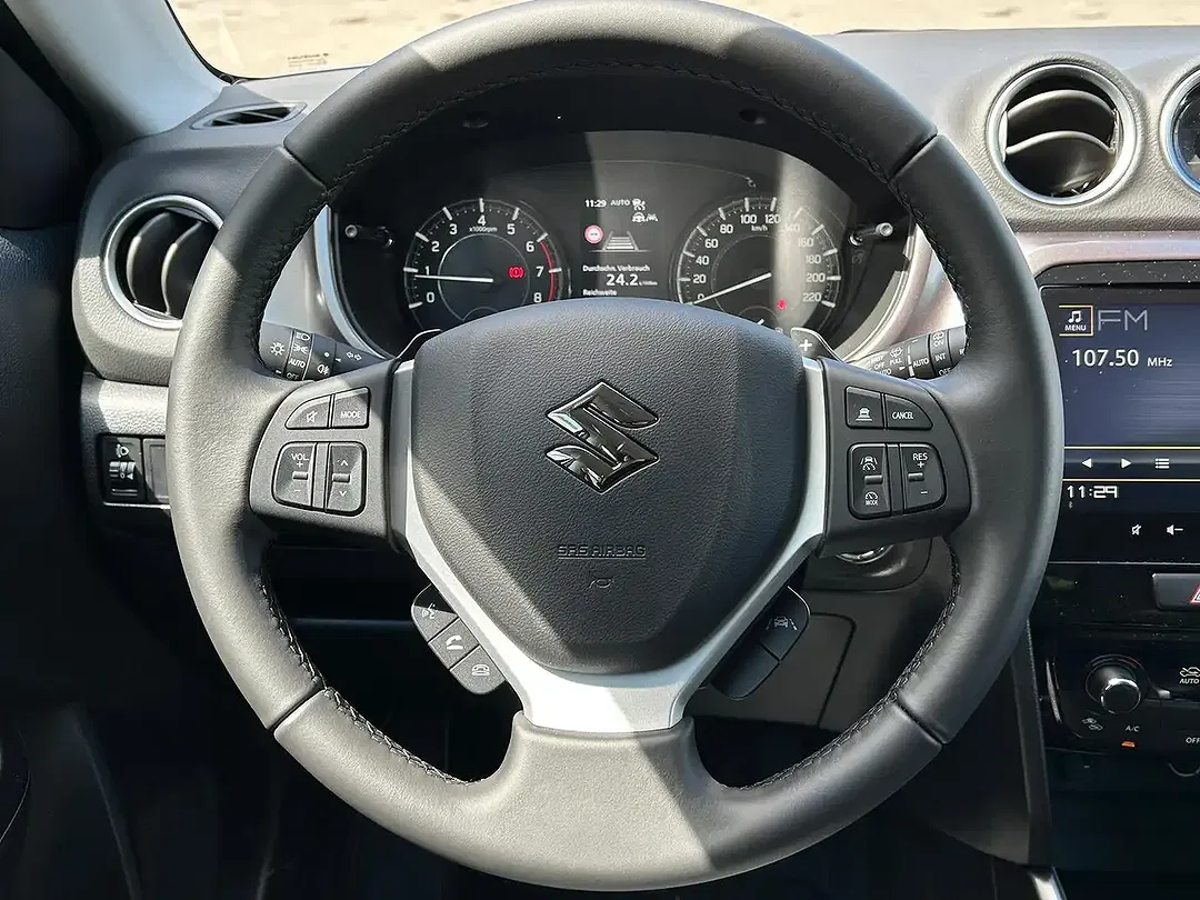 Suzuki Vitara - Thumbnail 10