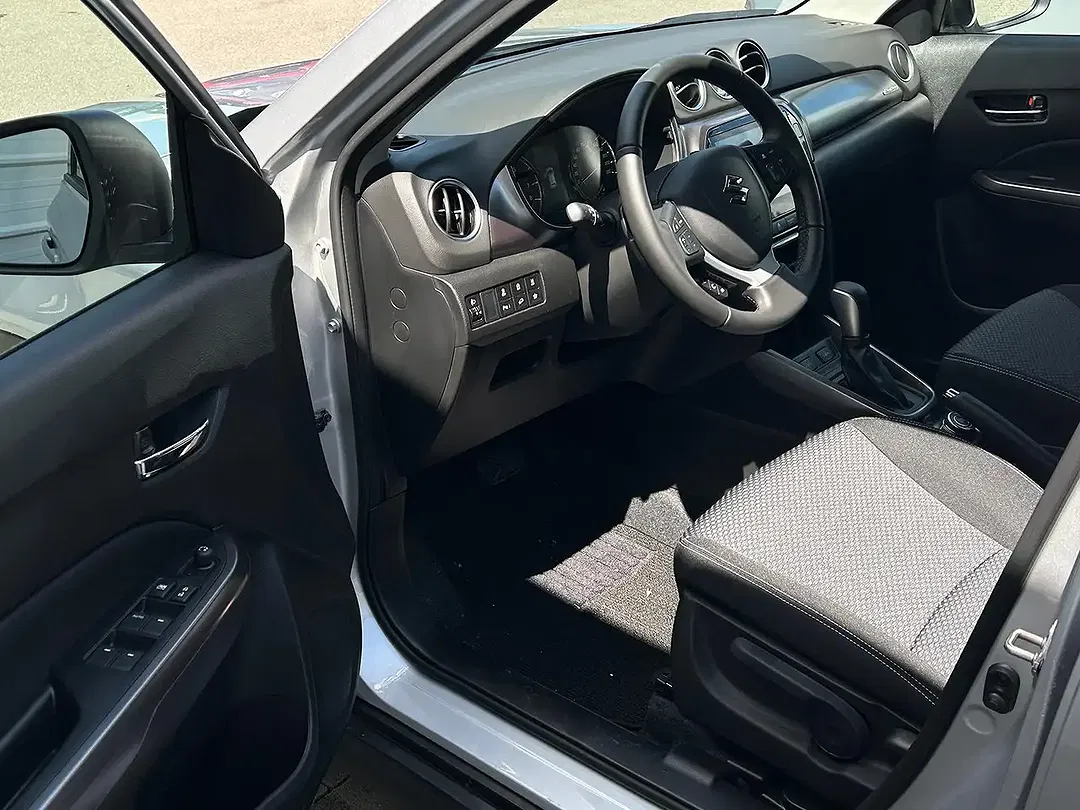 Suzuki Vitara - Thumbnail 7