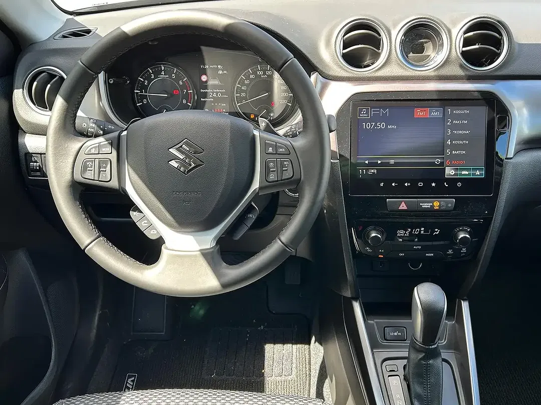 Suzuki Vitara - Thumbnail 9