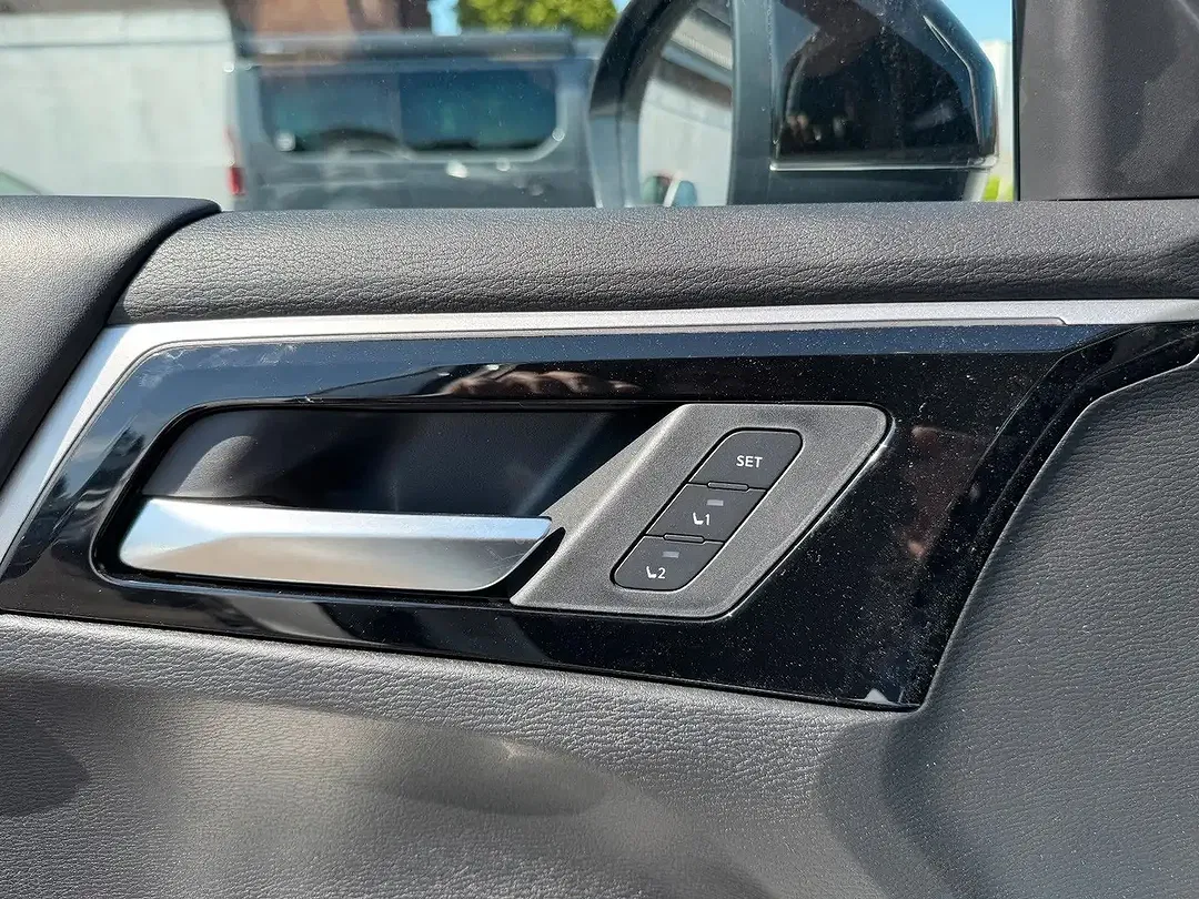 Mitsubishi Outlander - Thumbnail 13