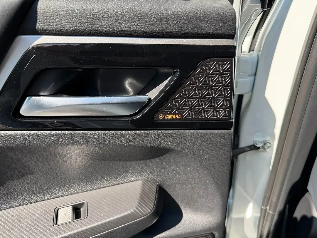 Mitsubishi Outlander - Thumbnail 7
