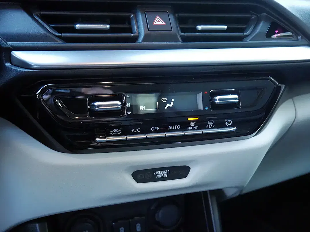 Suzuki Swift - Thumbnail 15