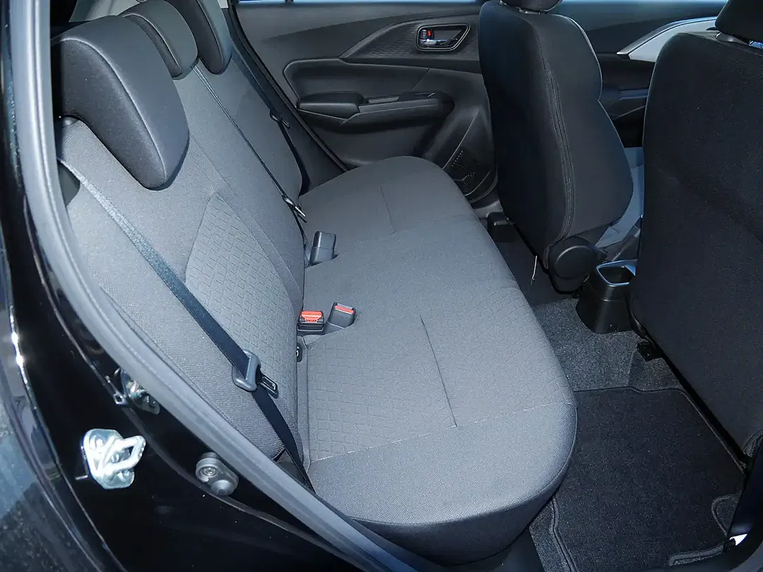 Suzuki Swift - Thumbnail 9