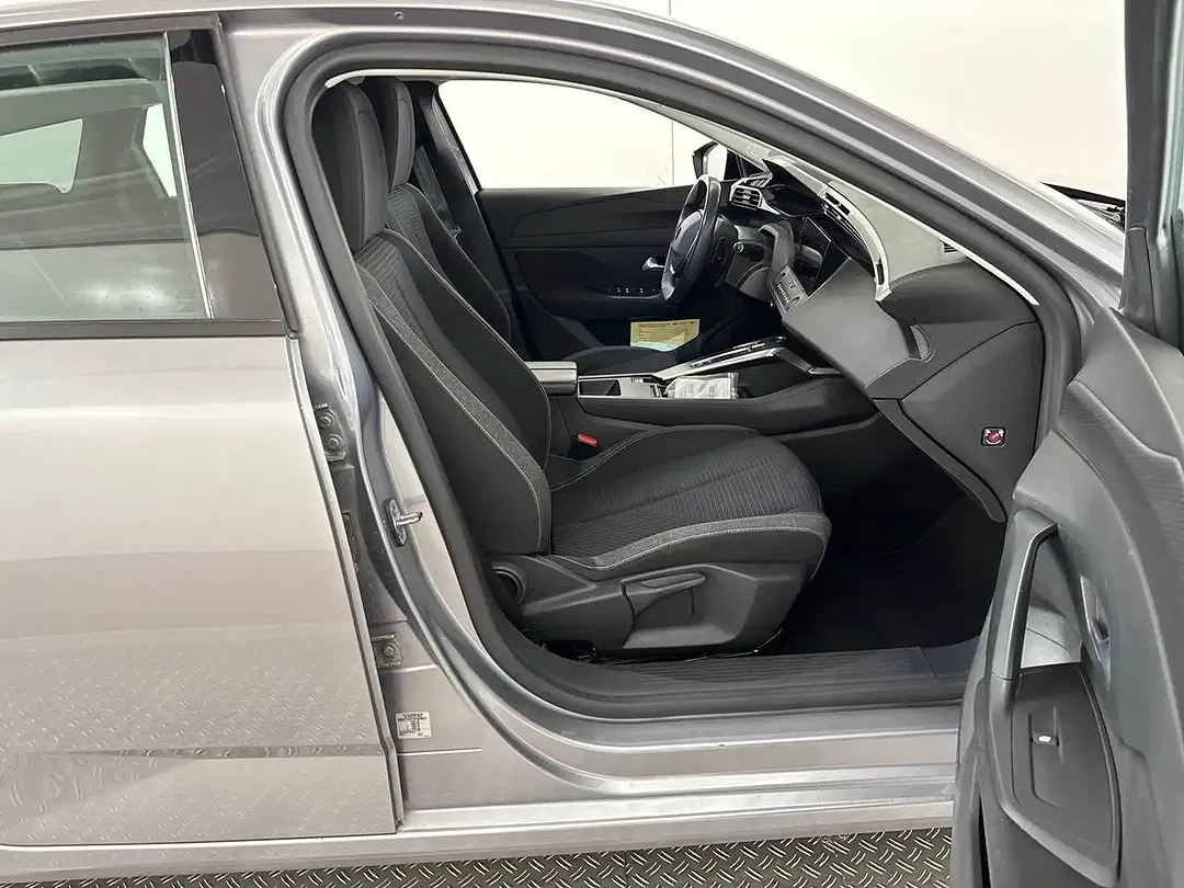Peugeot 308 - Thumbnail 9